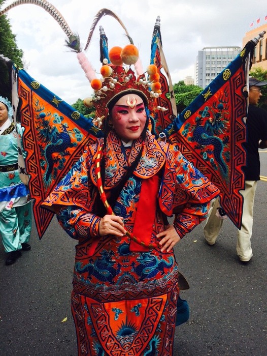 神采飛揚舞昇平